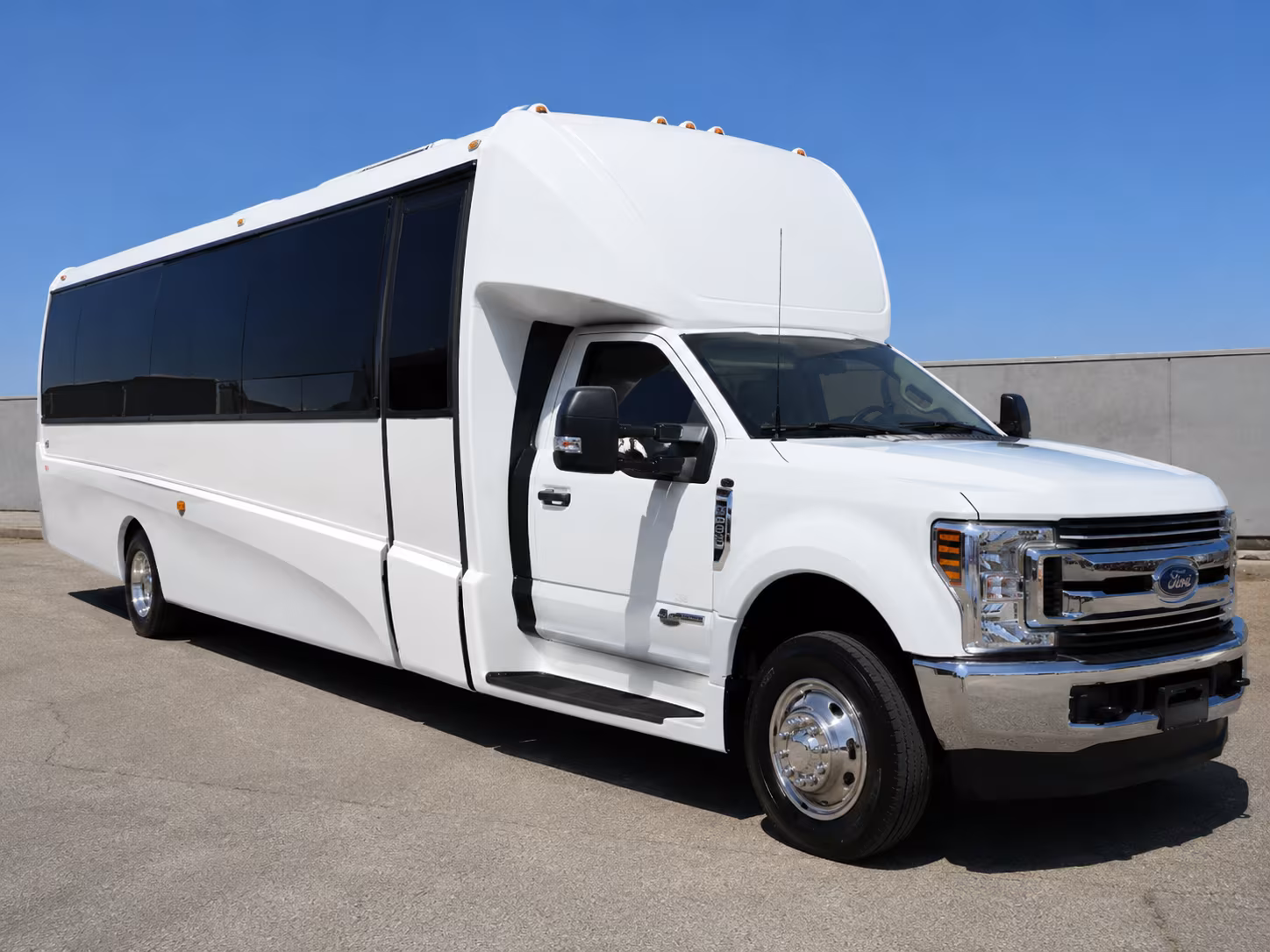 bachelor and bachelorette party buses in farmington hills