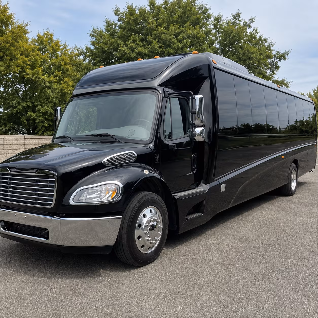 farmington hills 30 passenger minibus