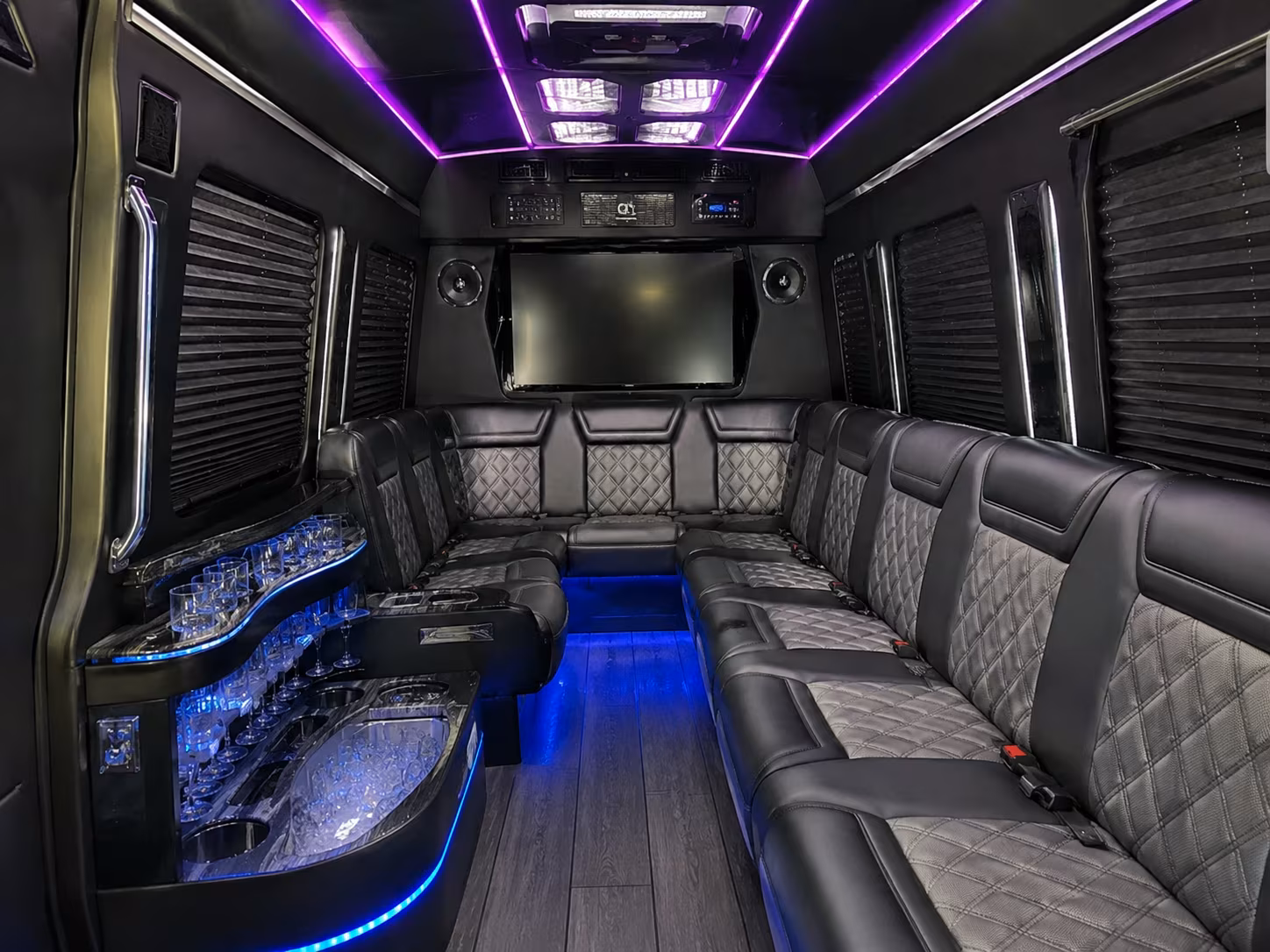 farmington hills bus rentals