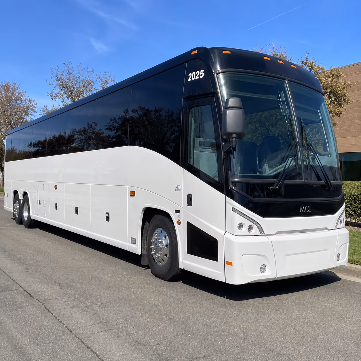 farmington hills charter bus rentals for recruiting commissioning events