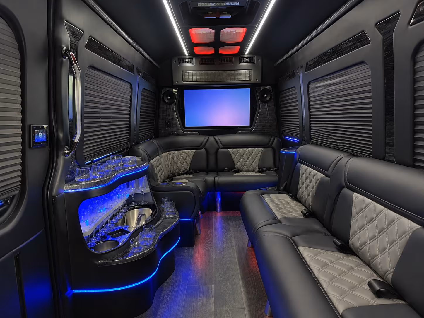 farmington hills corporate and conference long distance bus rentals