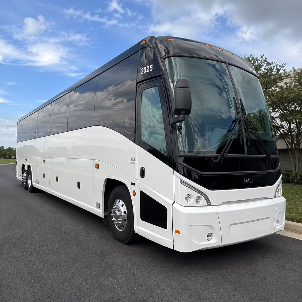 farmington hills long distance transportation onboard