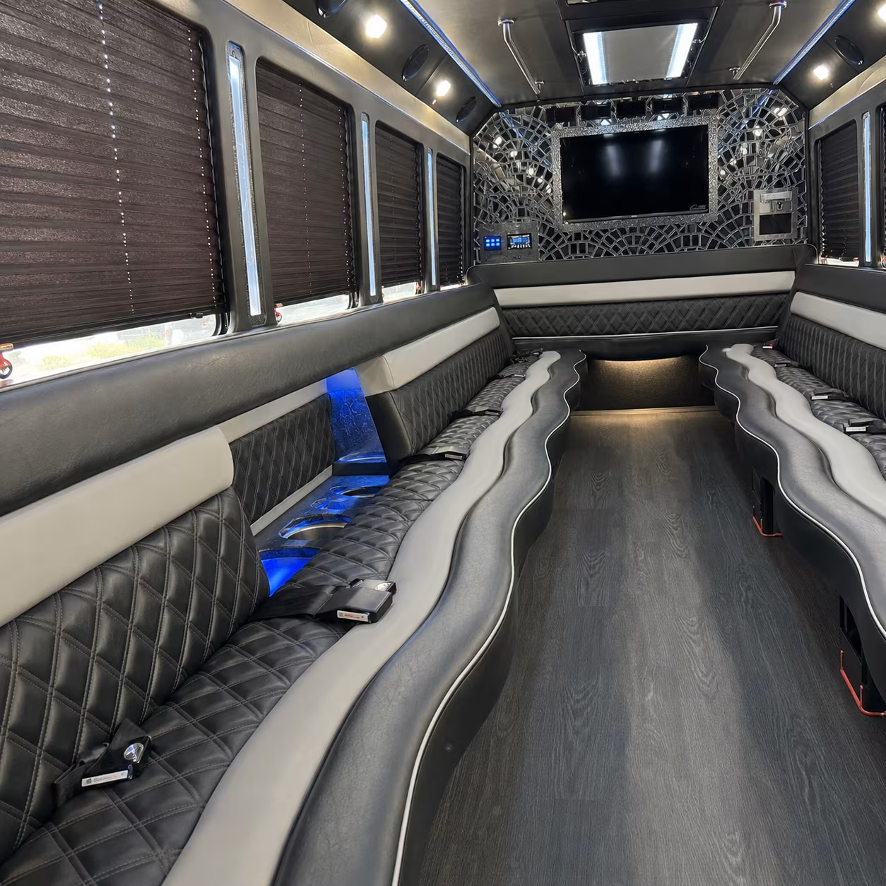 farmington hills quincea n era sweet 16 party bus rental