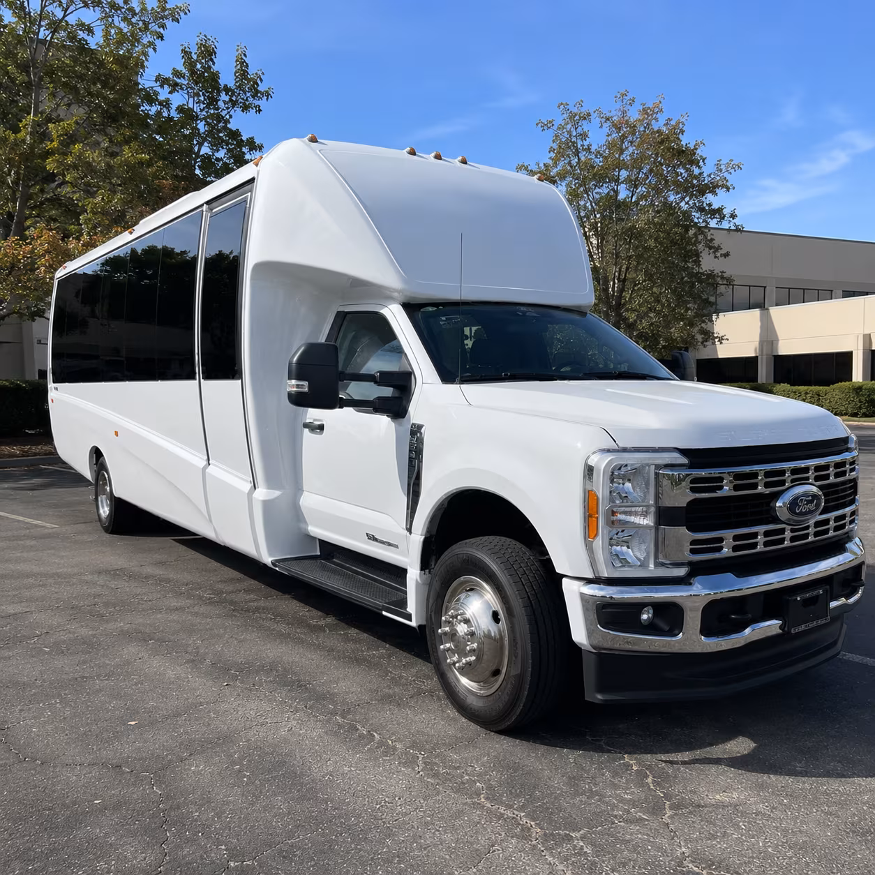 hotel to venue shuttle buses for farmington hills corporate groups